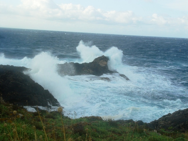 Ustica Spalmatore, mare molto mosso - Ustica sape