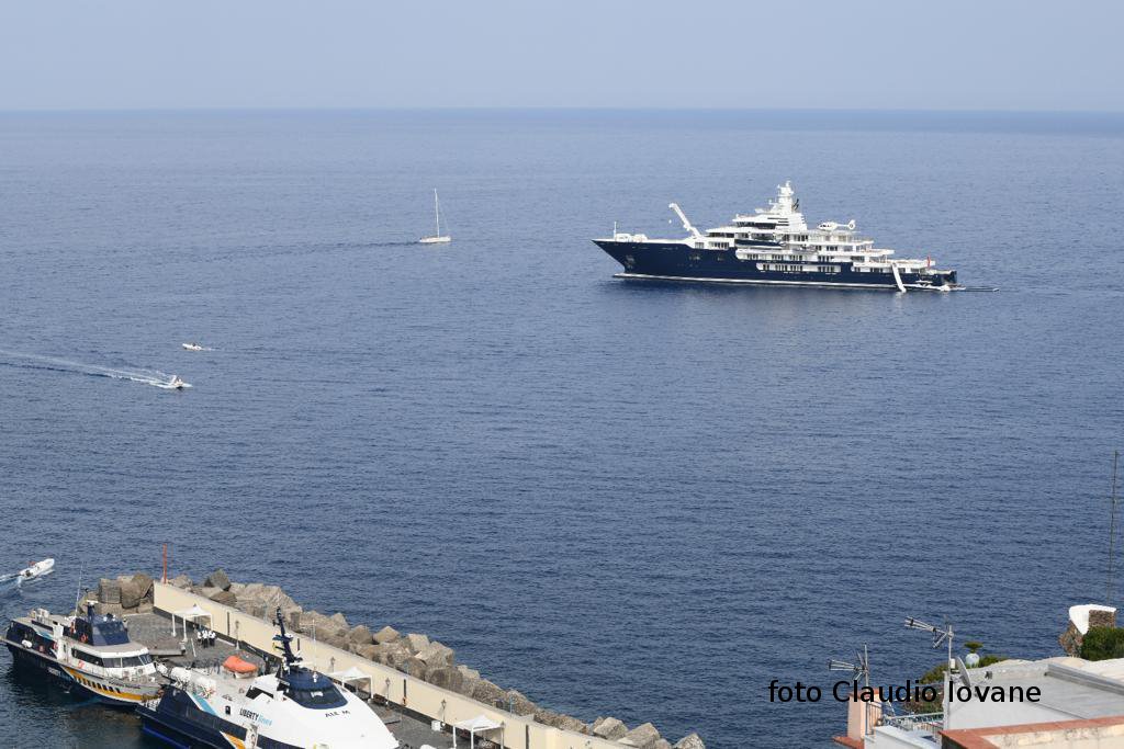 yachts in ustica