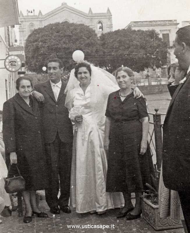 Ustica, matrimonio Egidio e Rosa - foto ricordo 