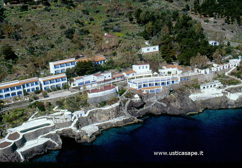  Ustica, le attrettive e i tanti ricorsi dell'Hotel Grotta Azzurra